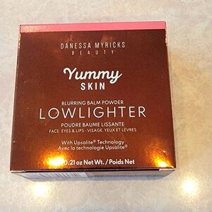 Danessa Myricks Beauty Yummy Skin Blurring Balm Powder Lowlighter - Unbothered